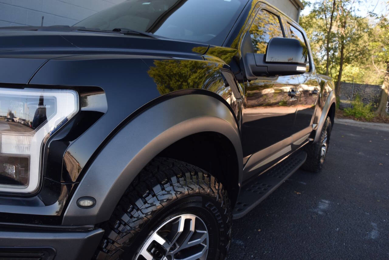 Used 2018 Ford F150 Raptor w/ Equipment Group 802A Luxury image 3