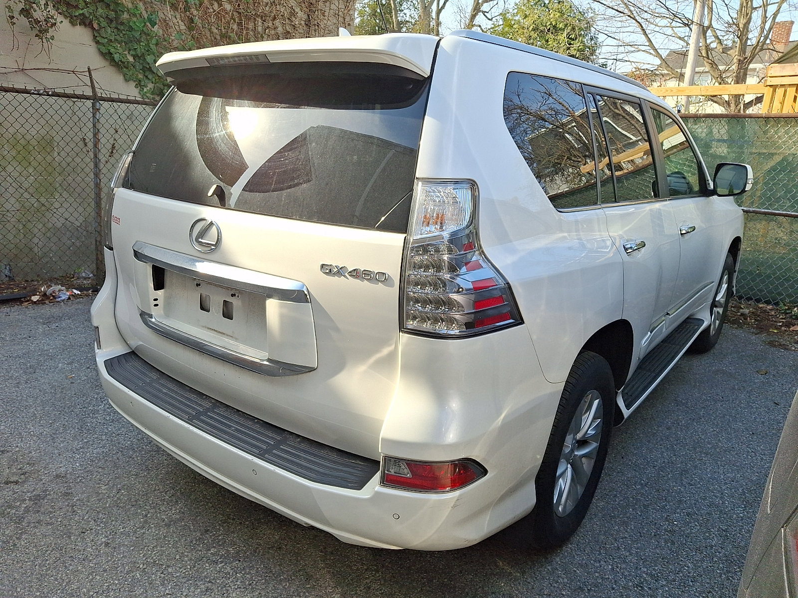 Used 2015 Lexus GX 460 w/ Premium Package image 3