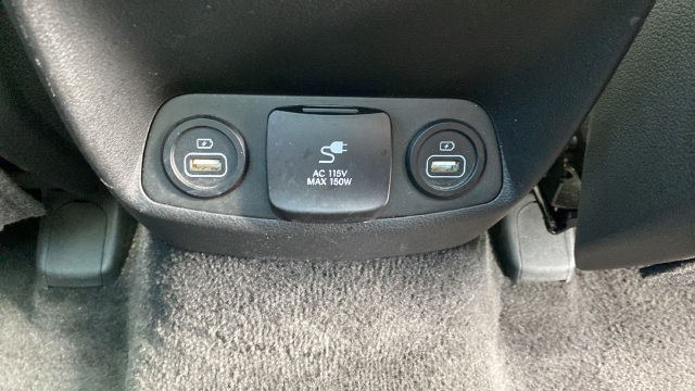 Used 2022 Hyundai Santa Fe Limited FWD image 27