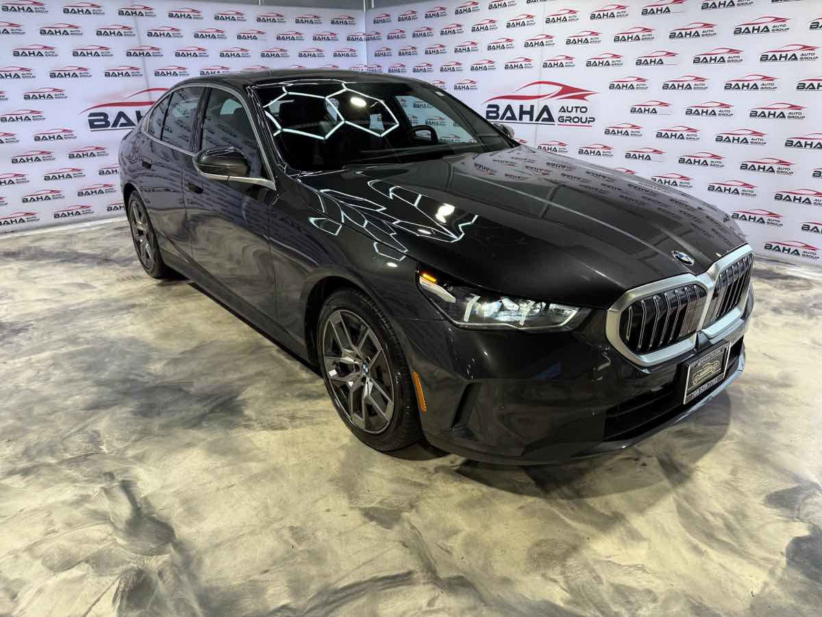 Used 2026 BMW 530i xDrive AWD/4WD image 6