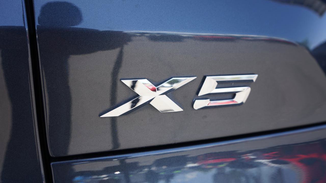Used 2021 BMW X5 sDrive40i w/ M Sport Package RWD image 29