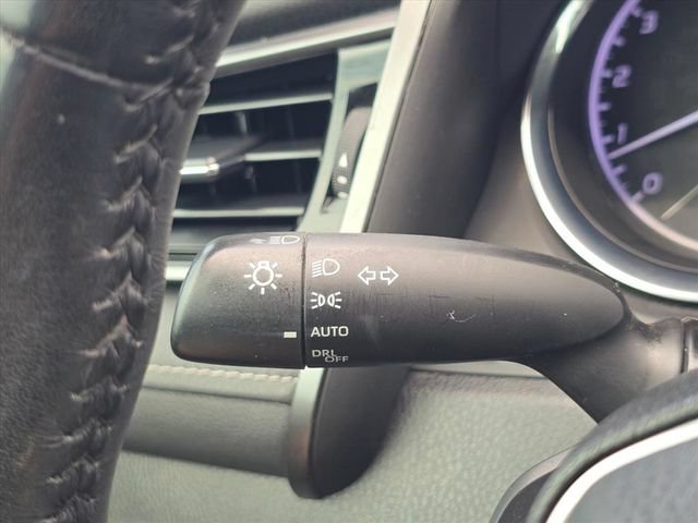 Used 2019 Toyota Camry SE FWD image 27