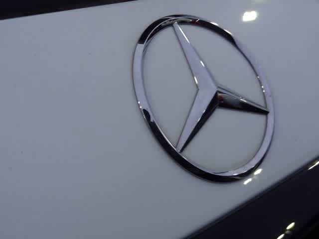 Used 2024 Mercedes-Benz GLC 300 4MATIC image 21