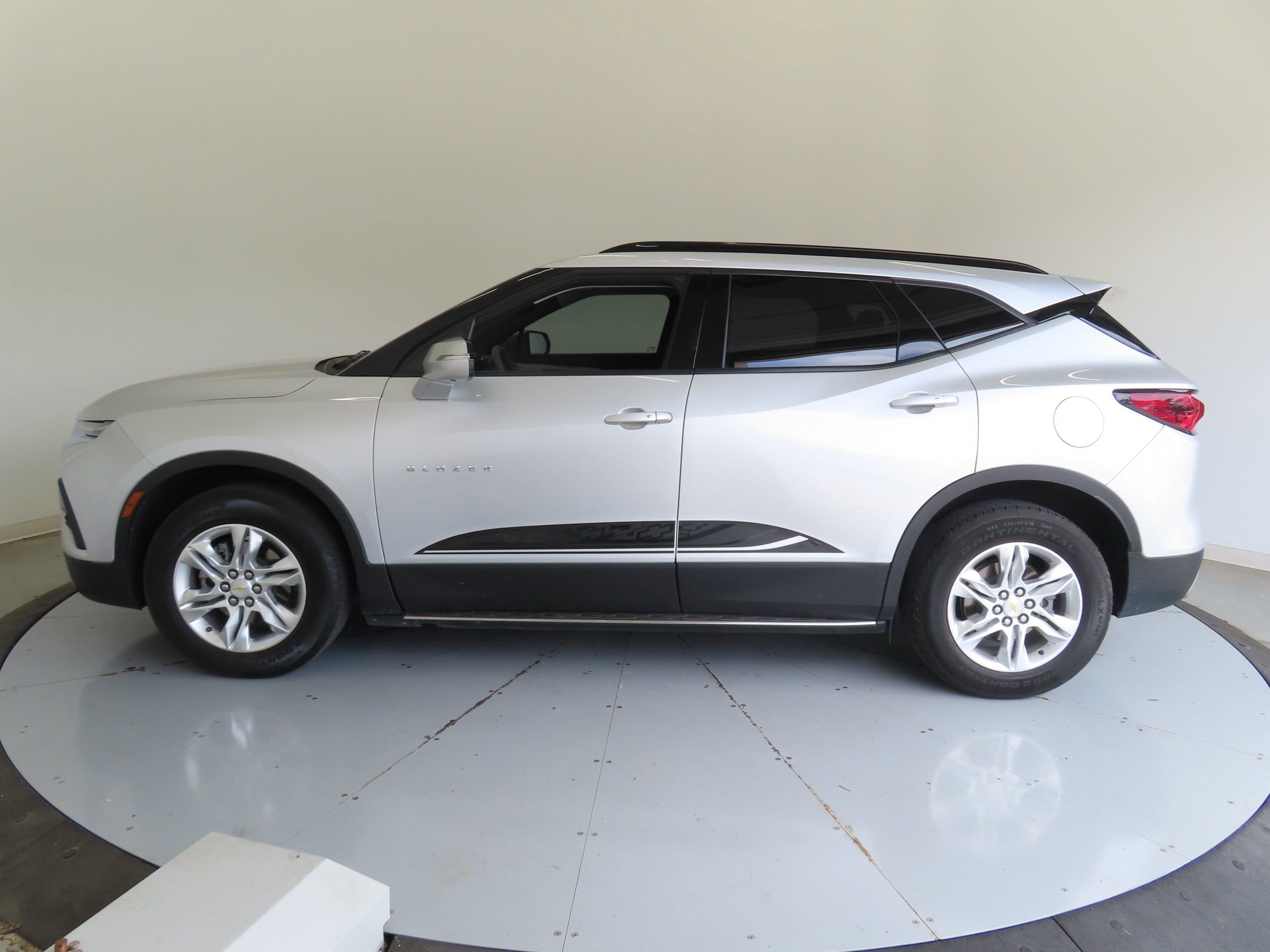 Used 2022 Chevrolet Blazer LT w/ Sound & Technology Package FWD image 7