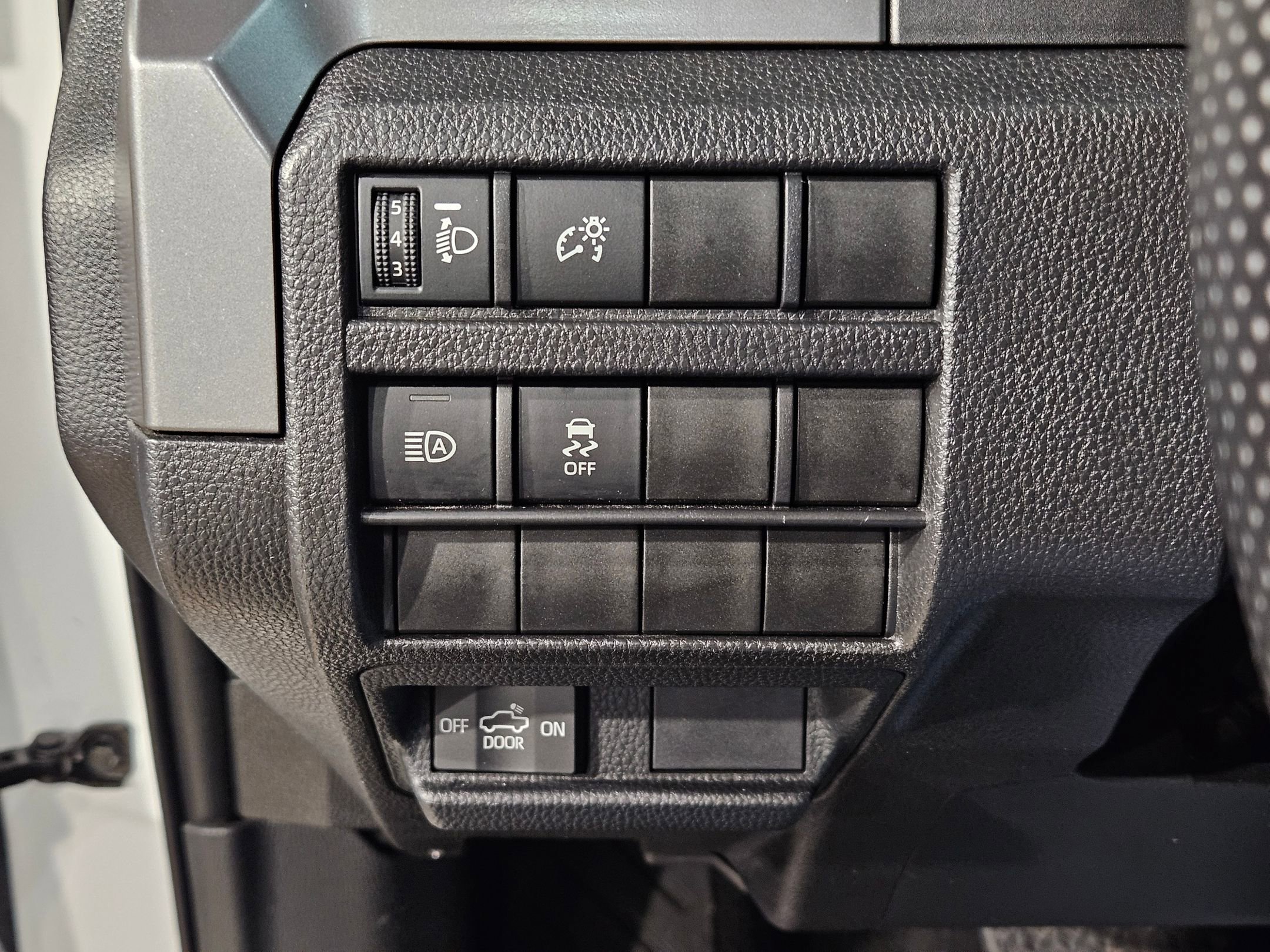 Certified 2024 Toyota Tacoma SR5 image 25