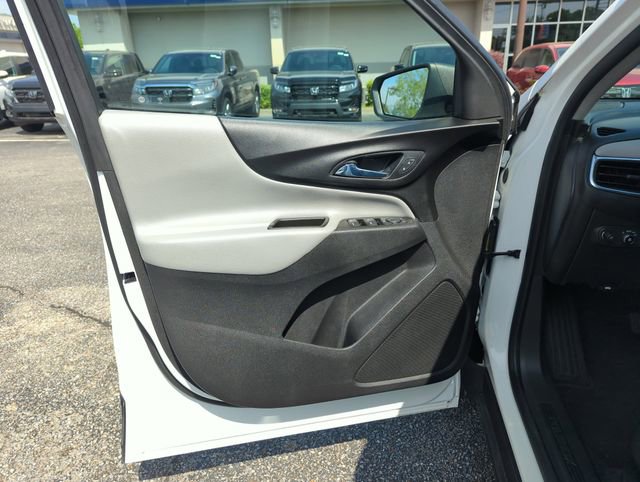 Used 2021 Chevrolet Equinox LS FWD image 17