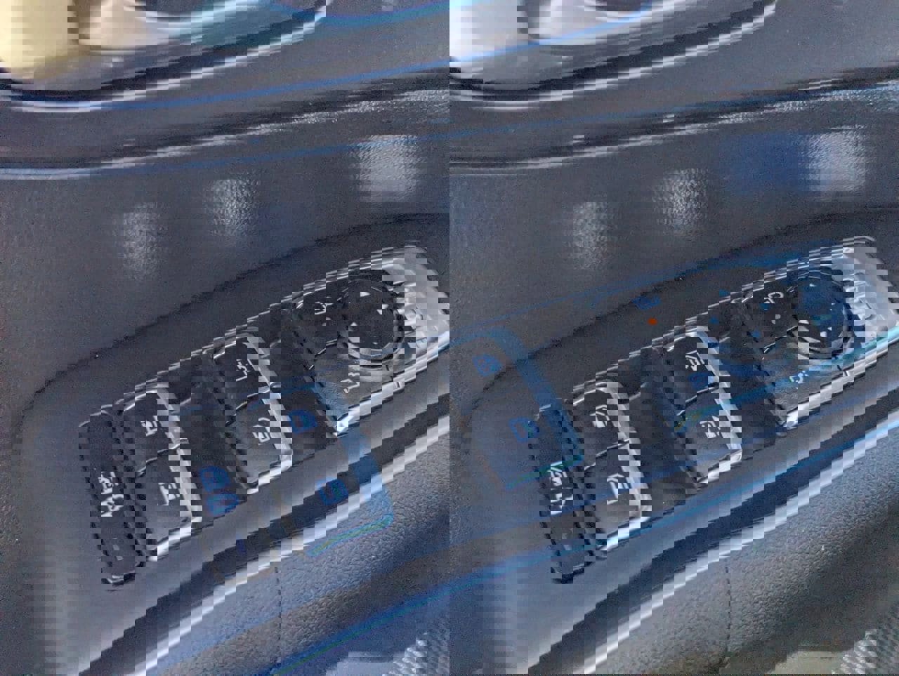 Used 2024 Kia Sorento S AWD/4WD image 22