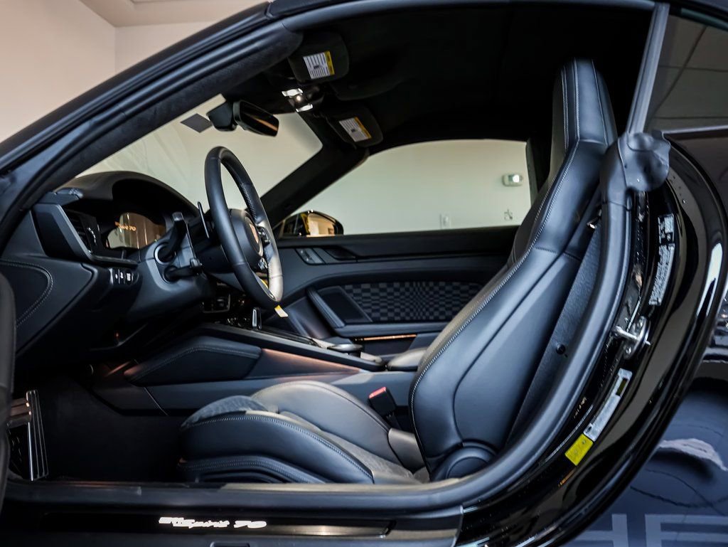 Used 2026 Porsche 911 Carrera GTS RWD image 5