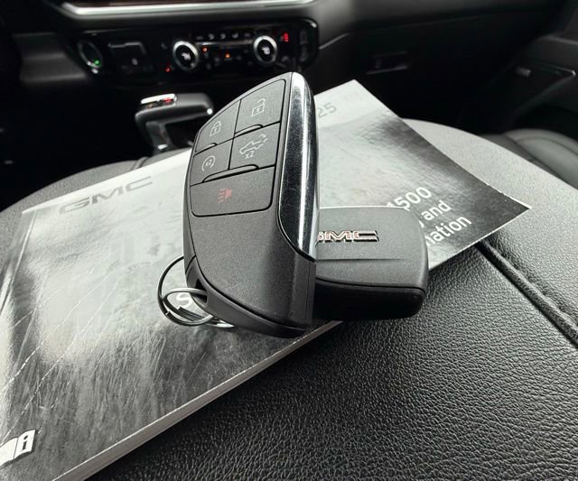 Used 2025 GMC Sierra 1500 Elevation w/ Elevation Premium Package image 34