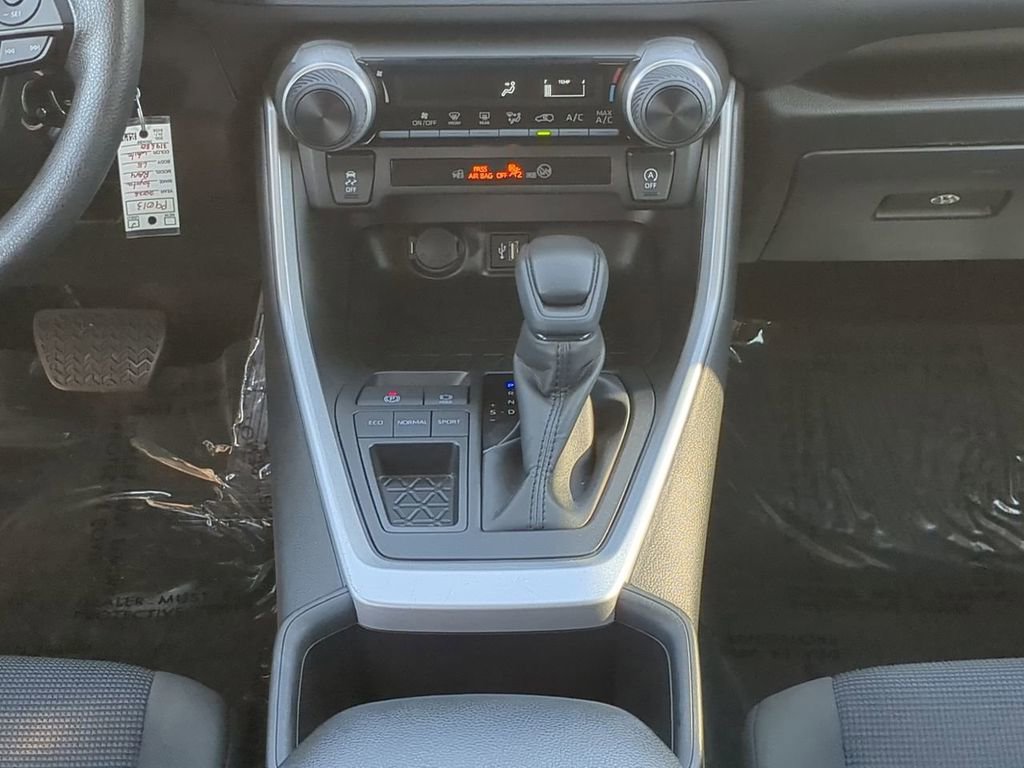 Used 2025 Toyota RAV4 LE image 20