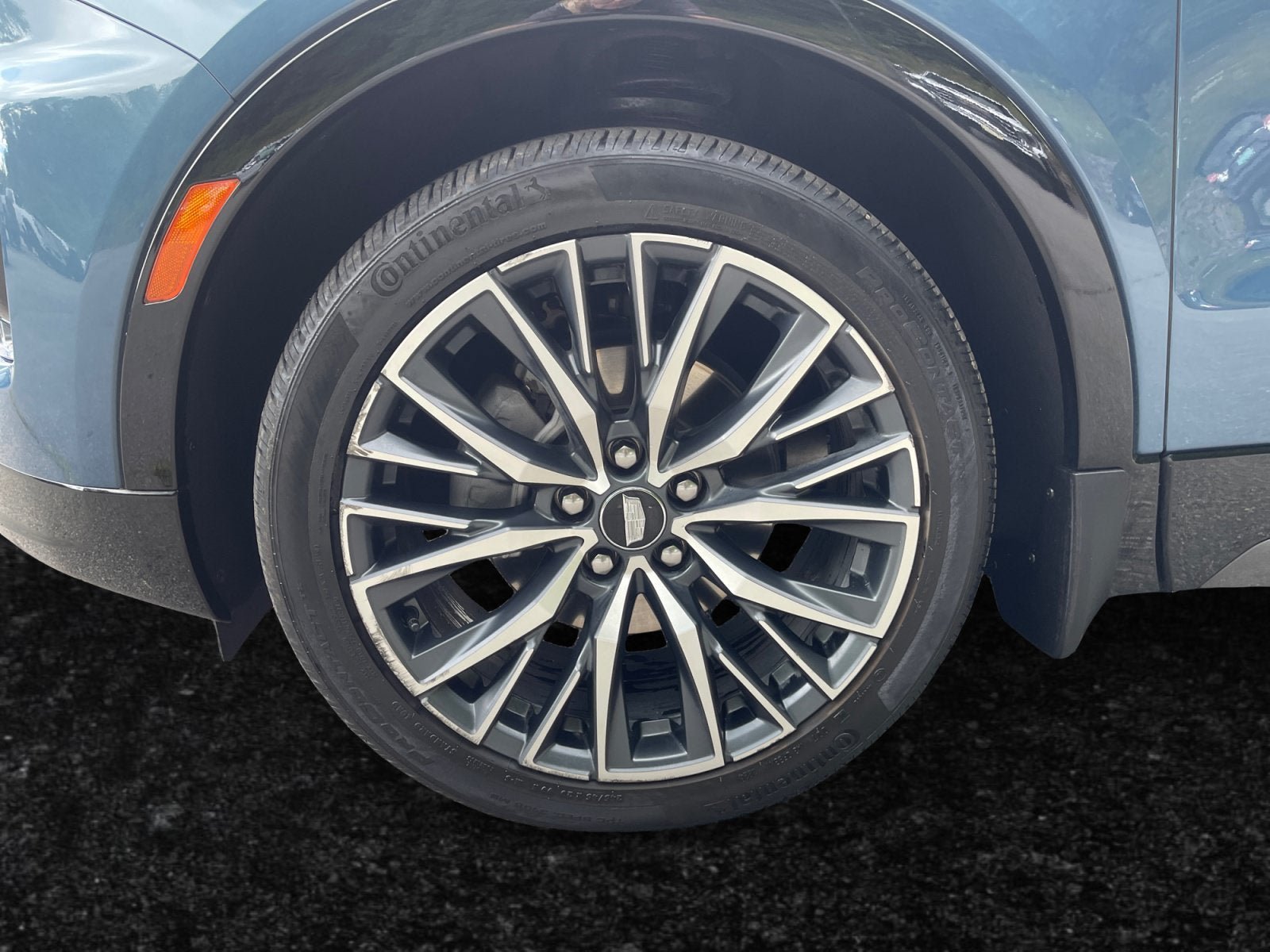 Used 2025 Cadillac XT4 Sport AWD/4WD image 15