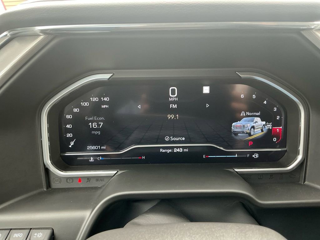 Used 2022 GMC Sierra 1500 Denali w/ Technology Package image 19