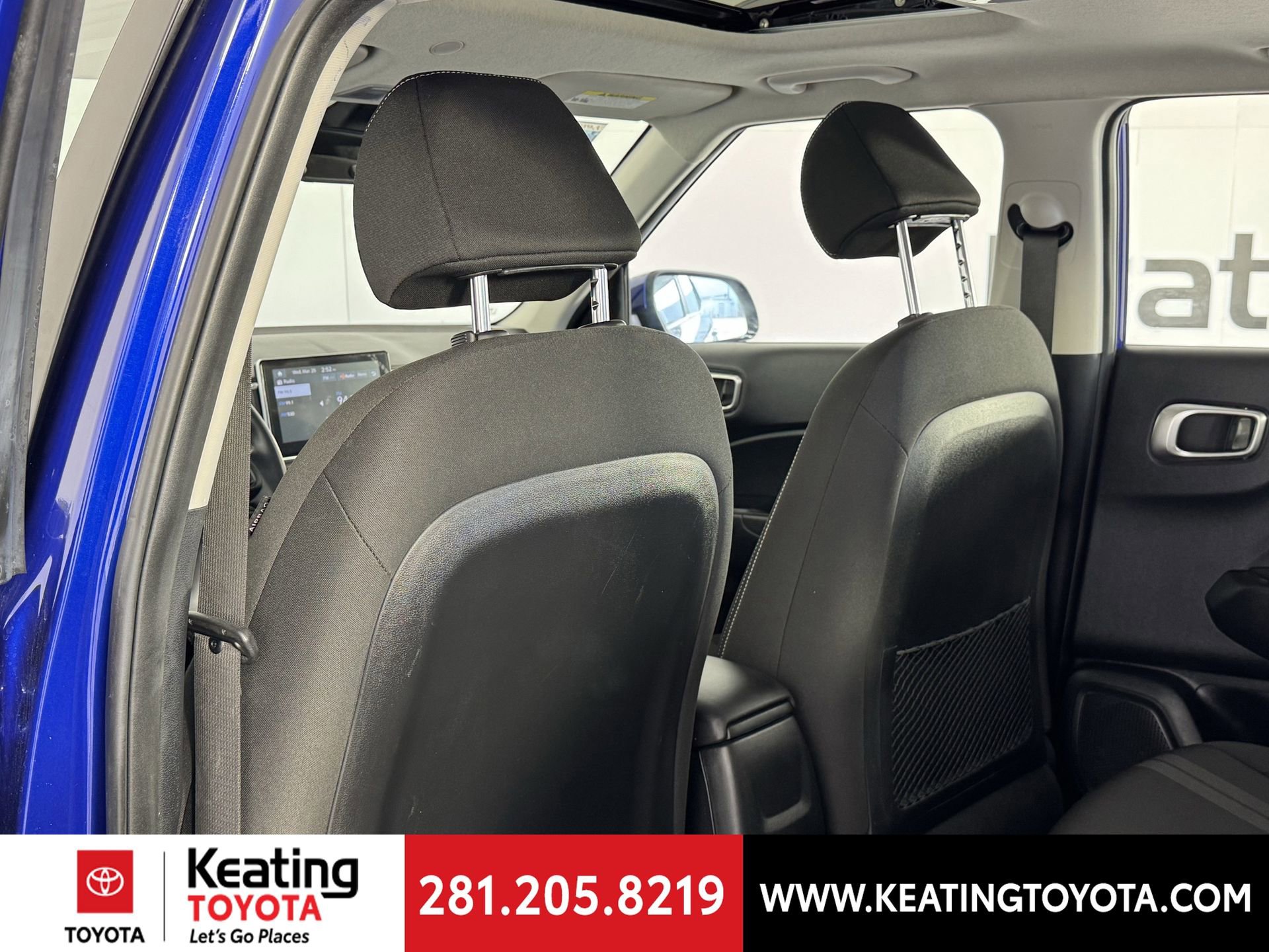 Used 2023 Hyundai Venue SEL image 16