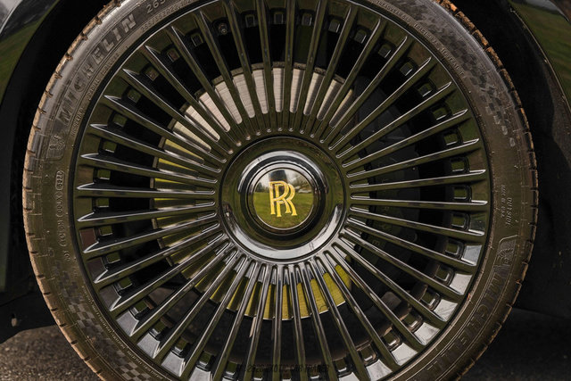 Used 2014 Rolls-Royce Ghost image 93