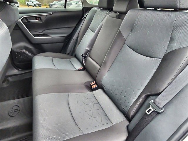 Used 2025 Toyota RAV4 XLE image 20