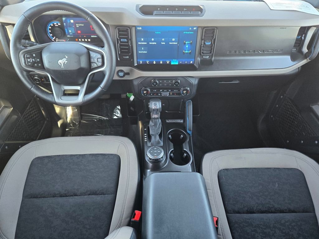 Used 2023 Ford Bronco Wildtrak image 11