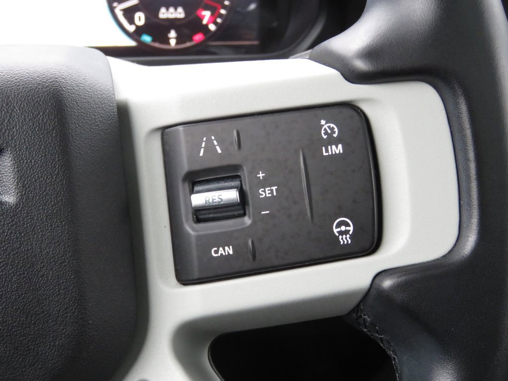 Used 2022 Land Rover Defender 110 SE image 22