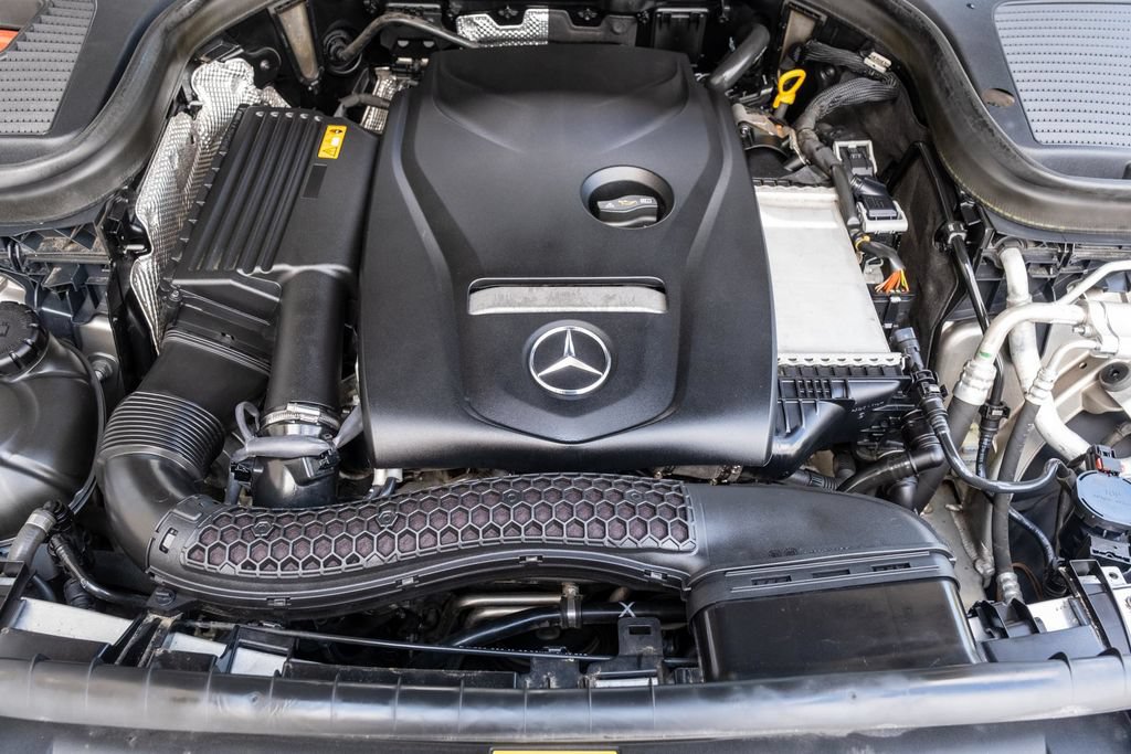 Used 2019 Mercedes-Benz GLC 300 4MATIC image 33
