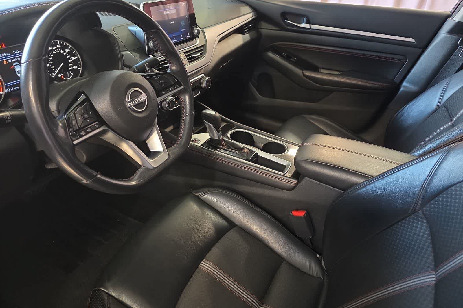 Used 2023 Nissan Altima 2.5 SR FWD image 14