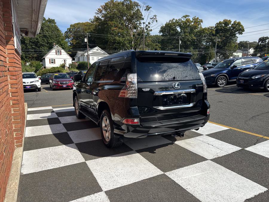 Used 2018 Lexus GX 460 image 4