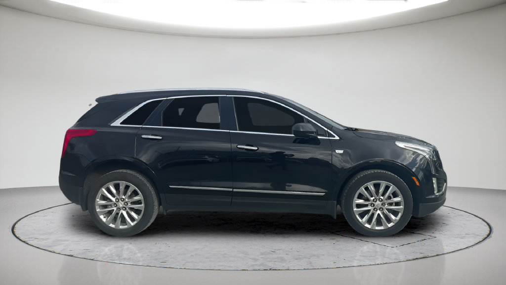 Used 2017 Cadillac XT5 Platinum w/ Driver Assist Package AWD/4WD image 5