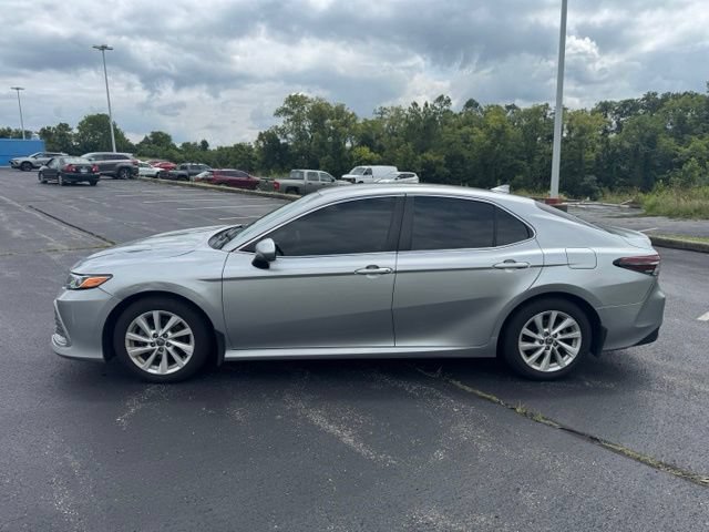 Used 2022 Toyota Camry LE w/ Convenience Package FWD image 6