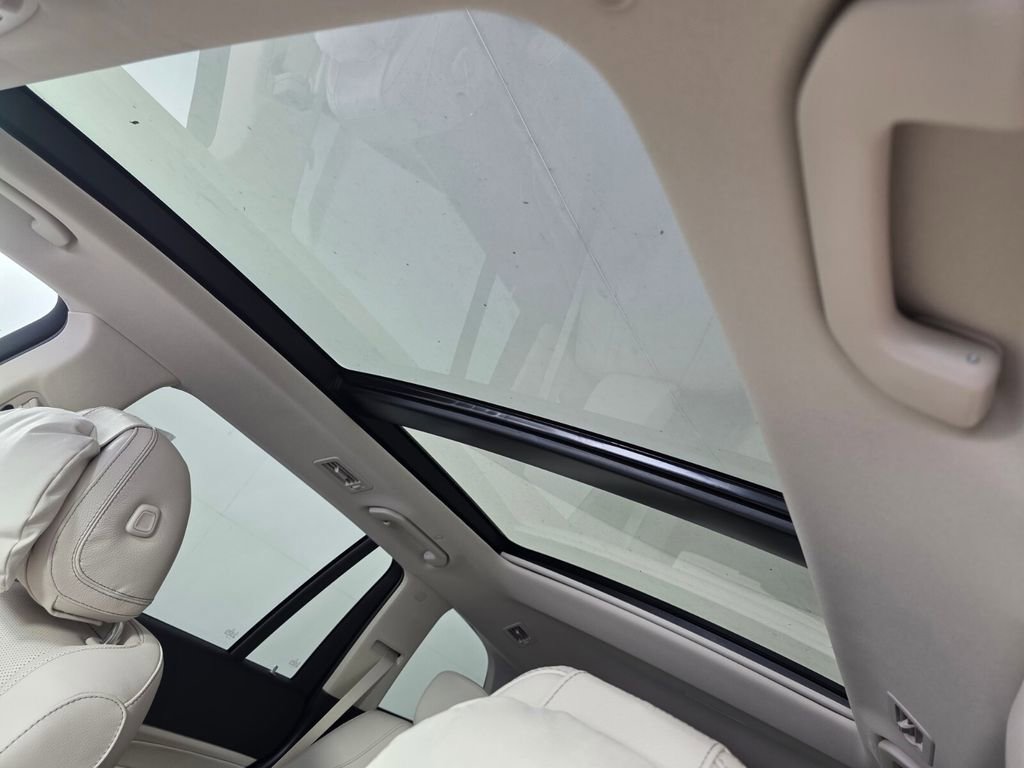 New 2026 Mercedes-Benz GLS 450 4MATIC image 9