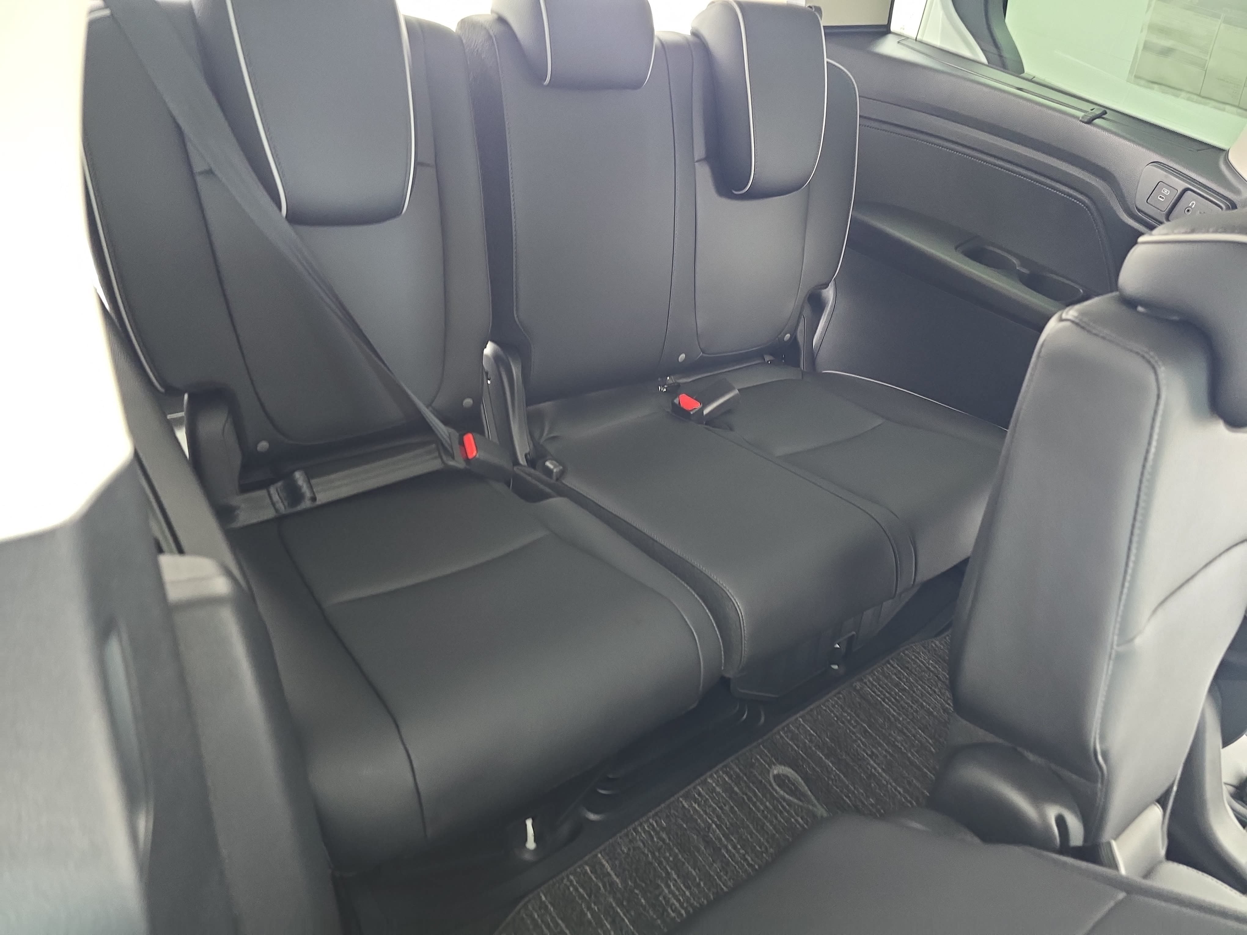 New 2027 Honda Odyssey Touring image 12