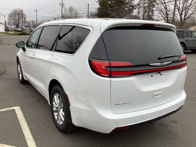 New 2026 Chrysler Pacifica Select image 6