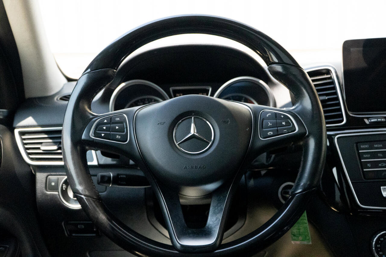 Used 2018 Mercedes-Benz GLE 43 AMG 4MATIC w/ Night Package image 39