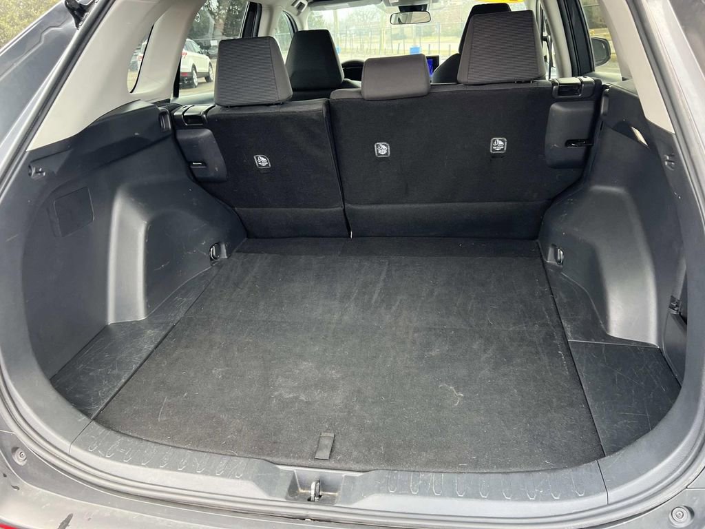 Used 2024 Toyota RAV4 LE image 10