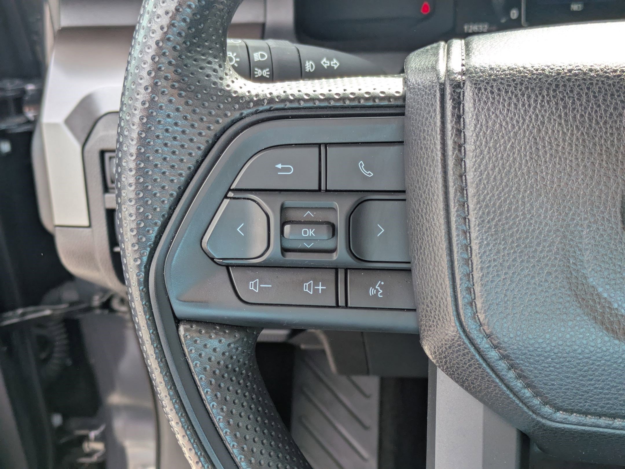 Used 2024 Toyota Tacoma SR5 AWD/4WD image 20