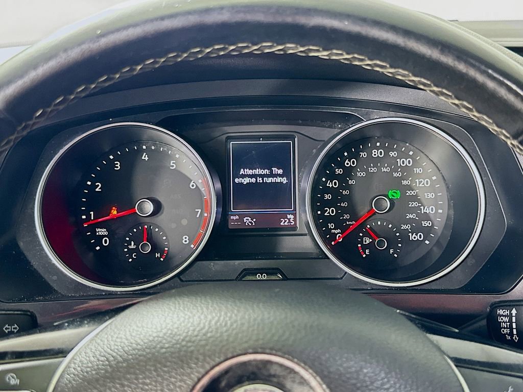 Used 2021 Volkswagen Tiguan SE R-Line image 25