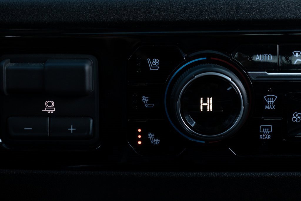 Used 2025 Chevrolet Silverado 1500 LTZ w/ LTZ Premium Package image 36