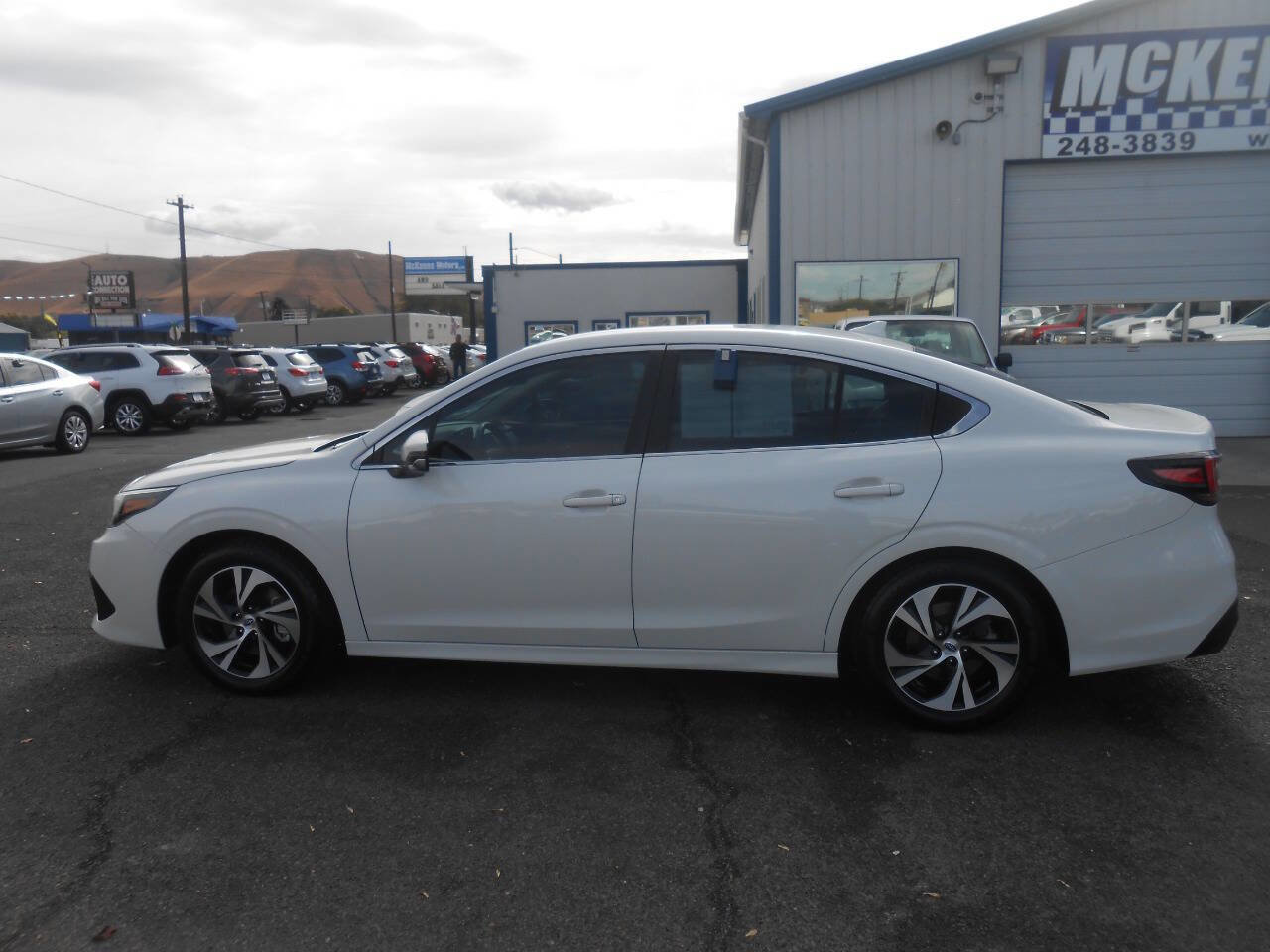 Used 2021 Subaru Legacy Premium AWD/4WD image 6