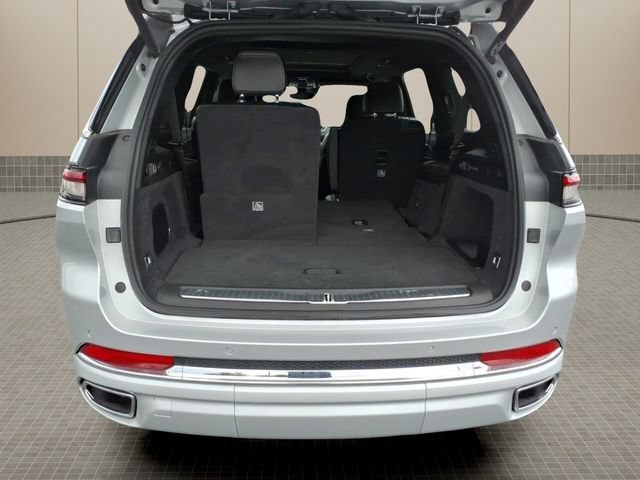 Used 2023 Jeep Grand Cherokee L Overland w/ MOPAR Finishing Package AWD/4WD image 11