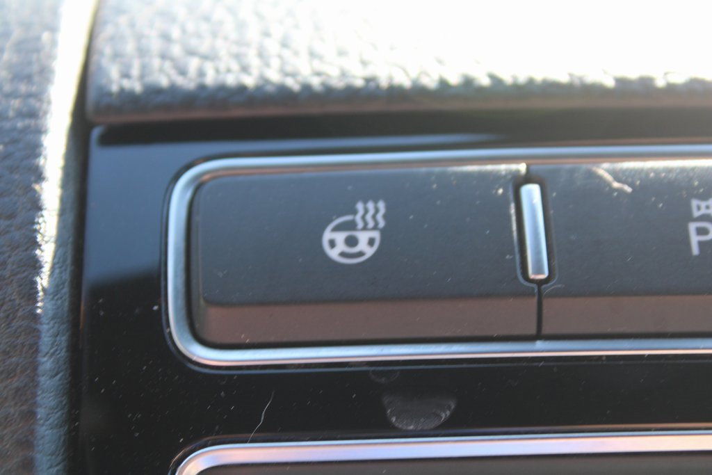 Used 2017 Volkswagen Touareg Wolfsburg Edition image 53