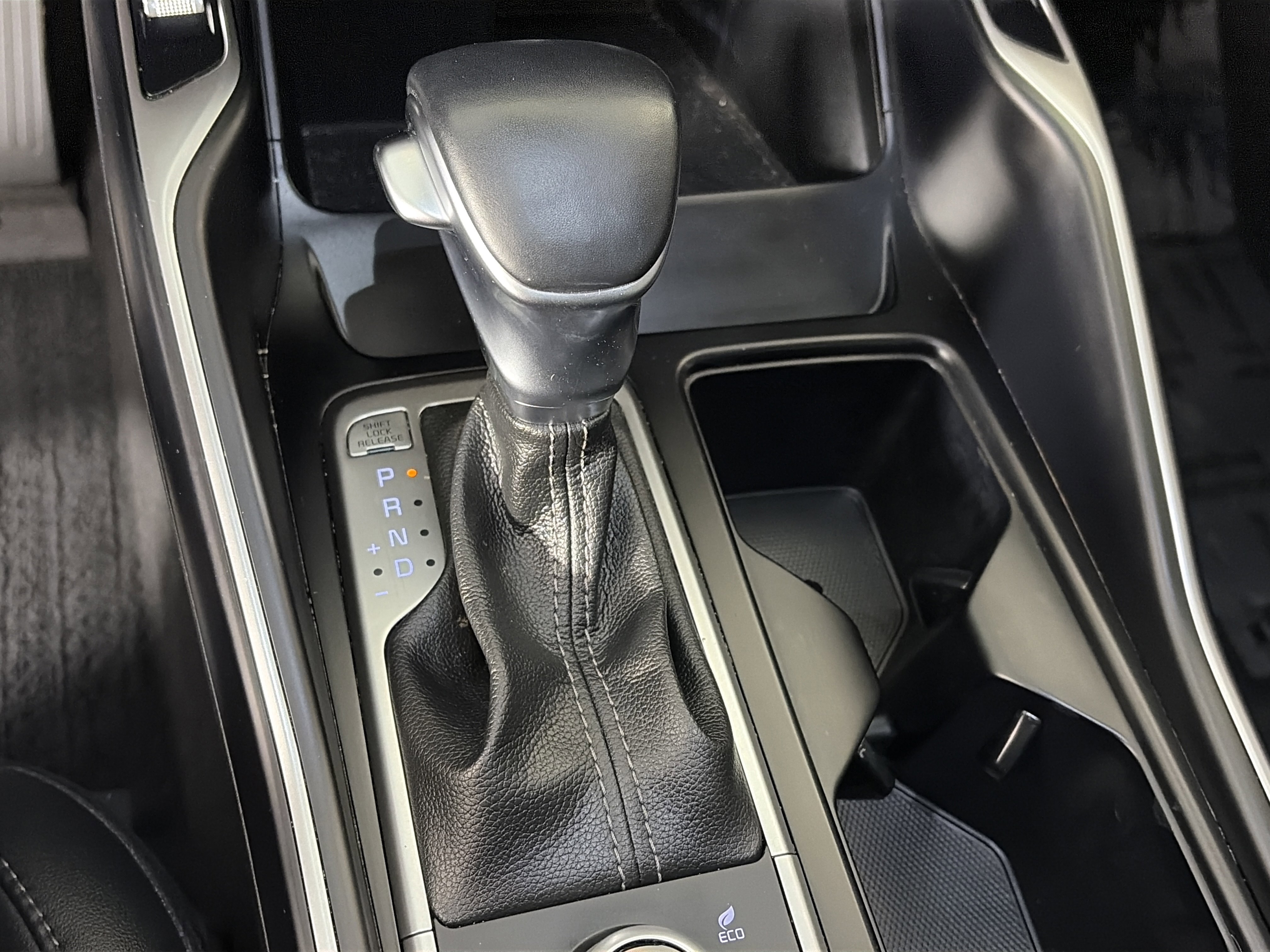 Certified 2022 Kia Sorento S w/ Panoramic Sunroof Package image 29