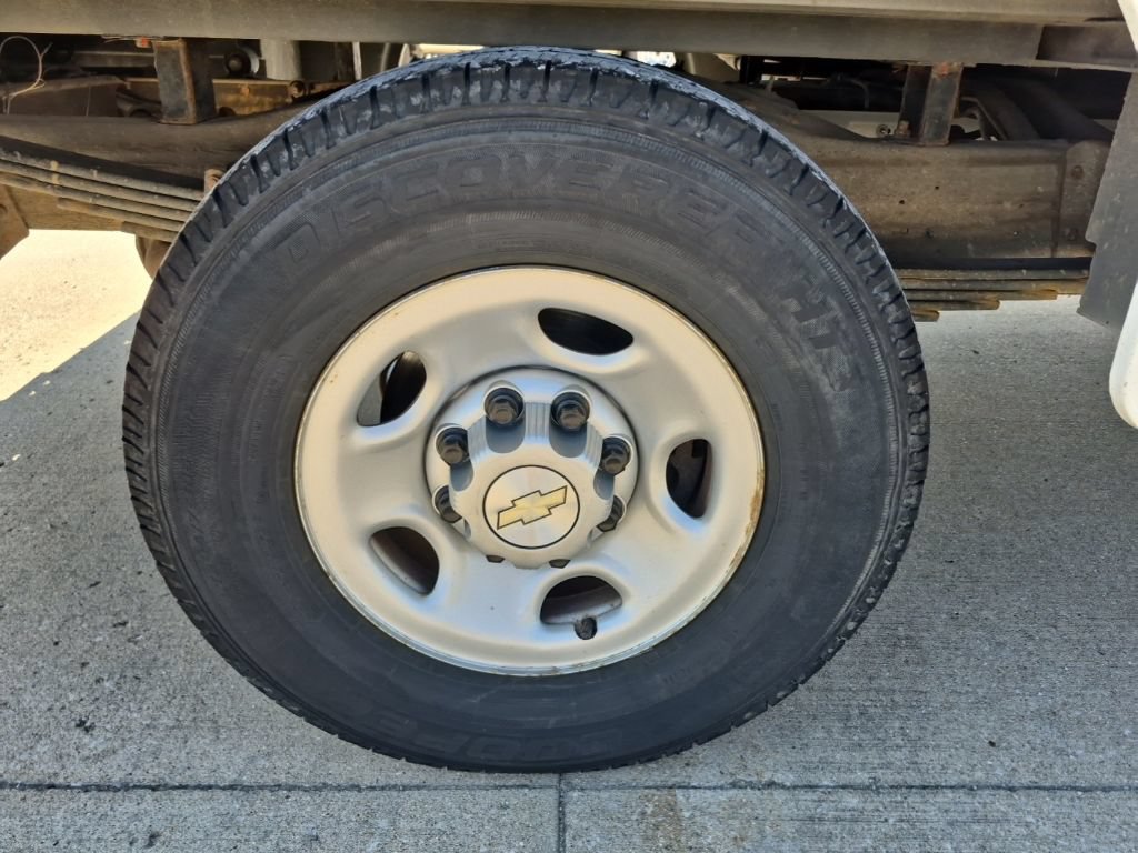 Used 2021 Chevrolet Express 3500 w/ Power Convenience Package RWD image 22