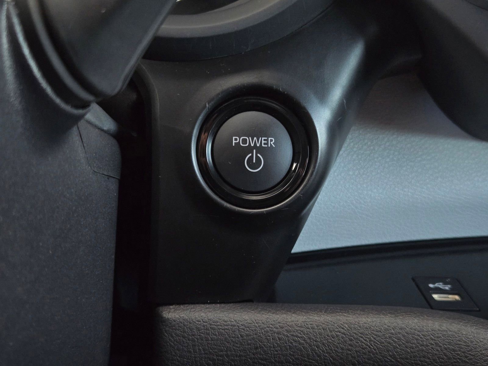 Used 2025 Toyota Sienna XLE w/ XLE Plus Package FWD image 20