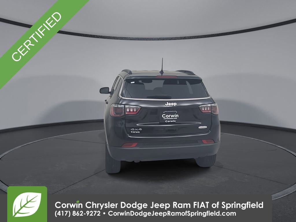 Used 2024 Jeep Compass Latitude image 12