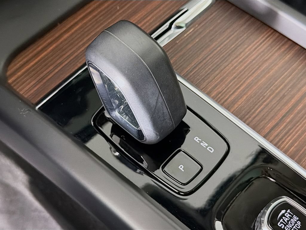 Used 2023 Volvo XC60 B5 Plus w/ Climate Package AWD/4WD image 17