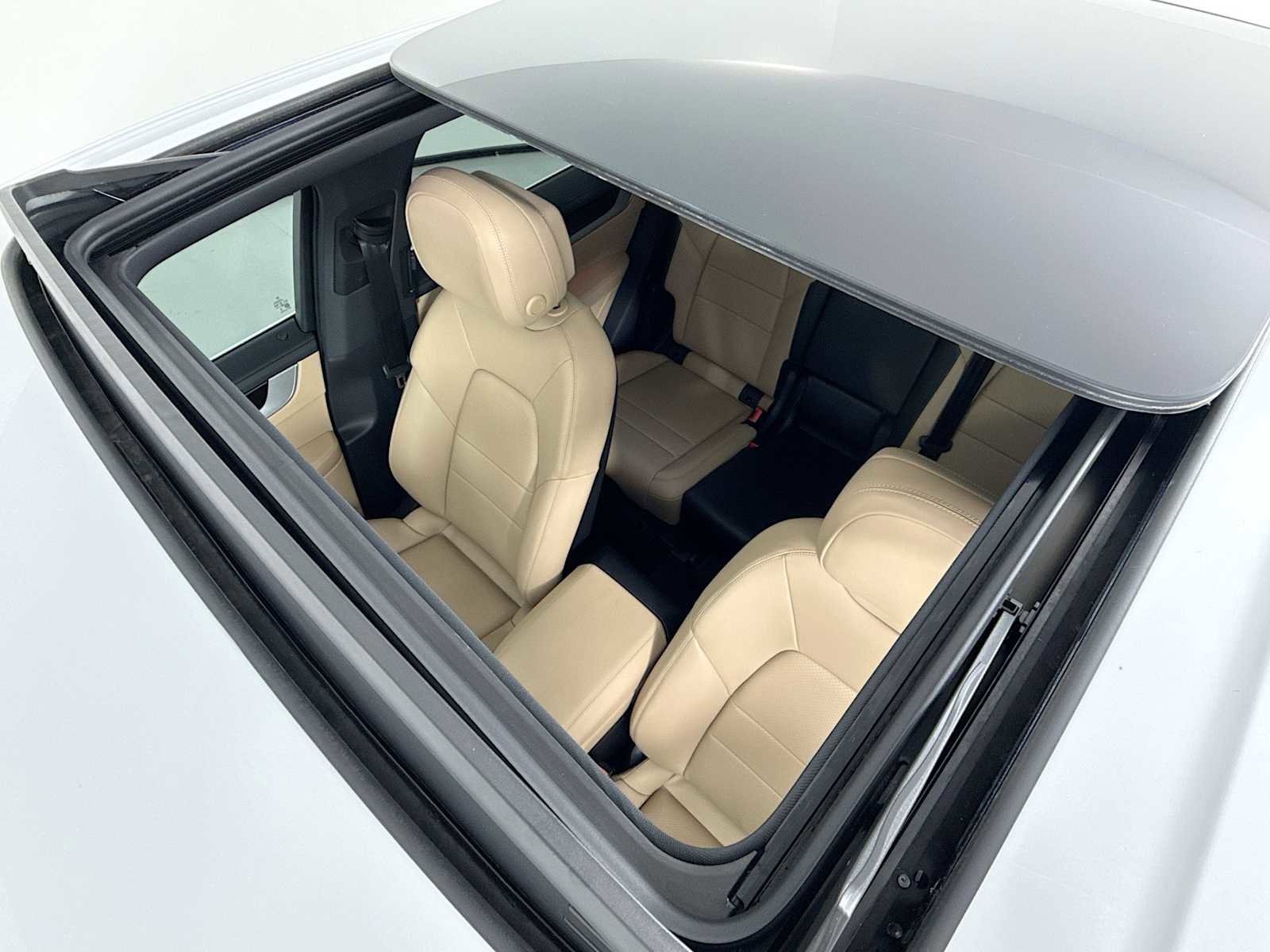 Certified 2025 Porsche Cayenne image 22