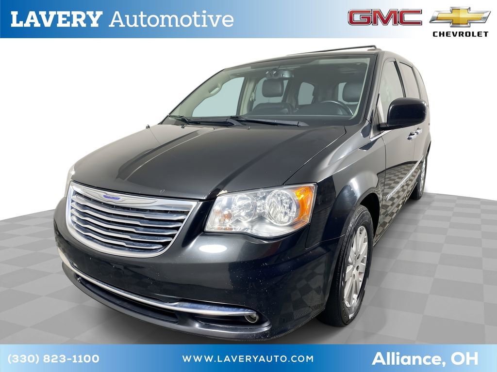 Used 2016 Chrysler Town & Country Touring w/ Driver Convenience Group image 1