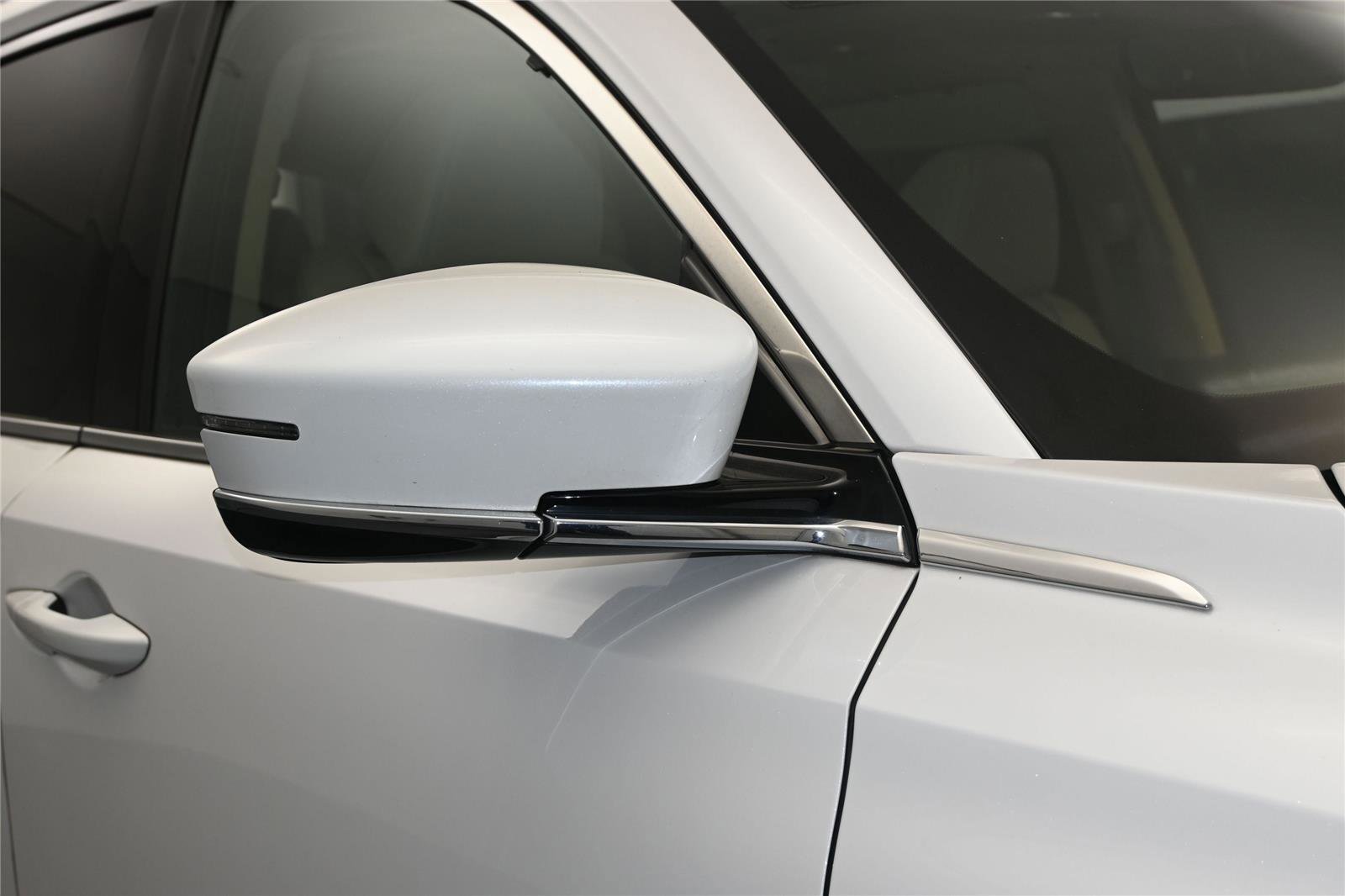 Certified 2024 Acura MDX SH-AWD w/ Technology Package image 20