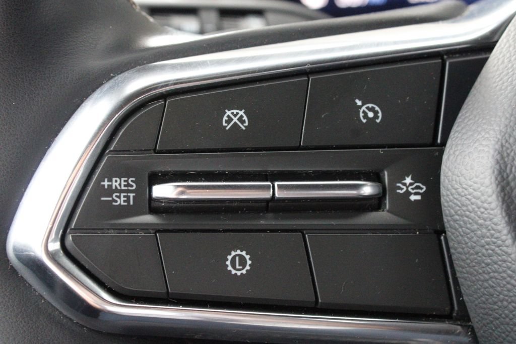 Used 2025 Chevrolet Traverse LT AWD/4WD image 30