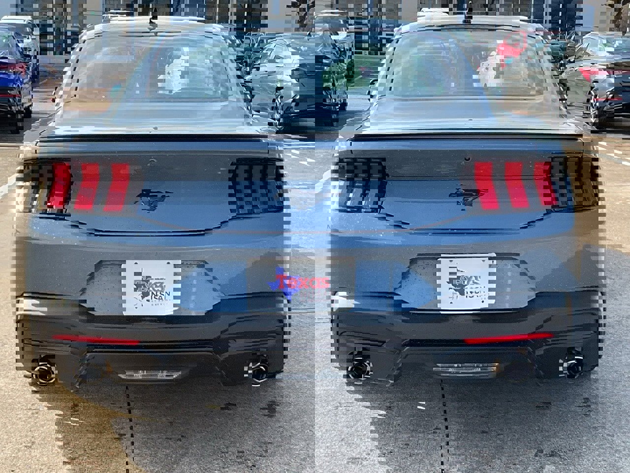 Used 2025 Ford Mustang Coupe image 7