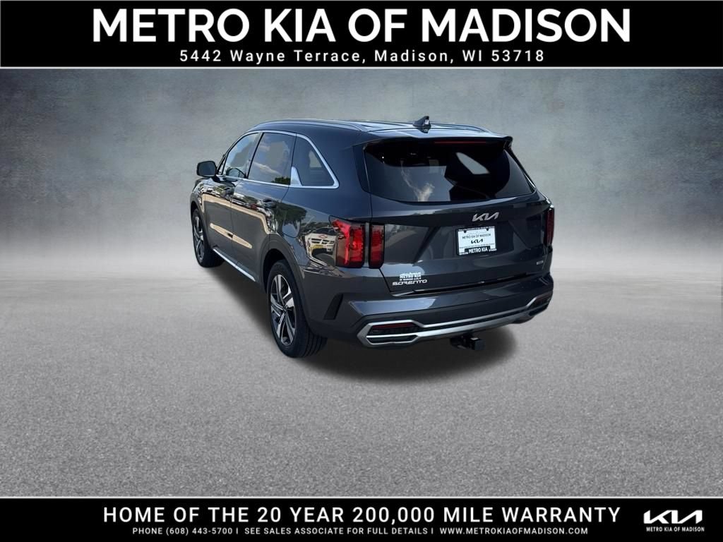 Used 2023 Kia Sorento EX AWD/4WD image 4