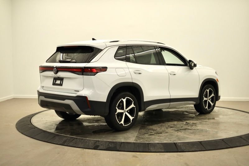 New 2026 Volkswagen Tiguan SE AWD/4WD image 3
