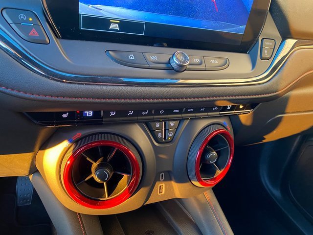 Used 2025 Chevrolet Blazer RS image 23